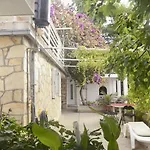 Lägenhet Apartments By The Sea Rastici, Ciovo - 2076
